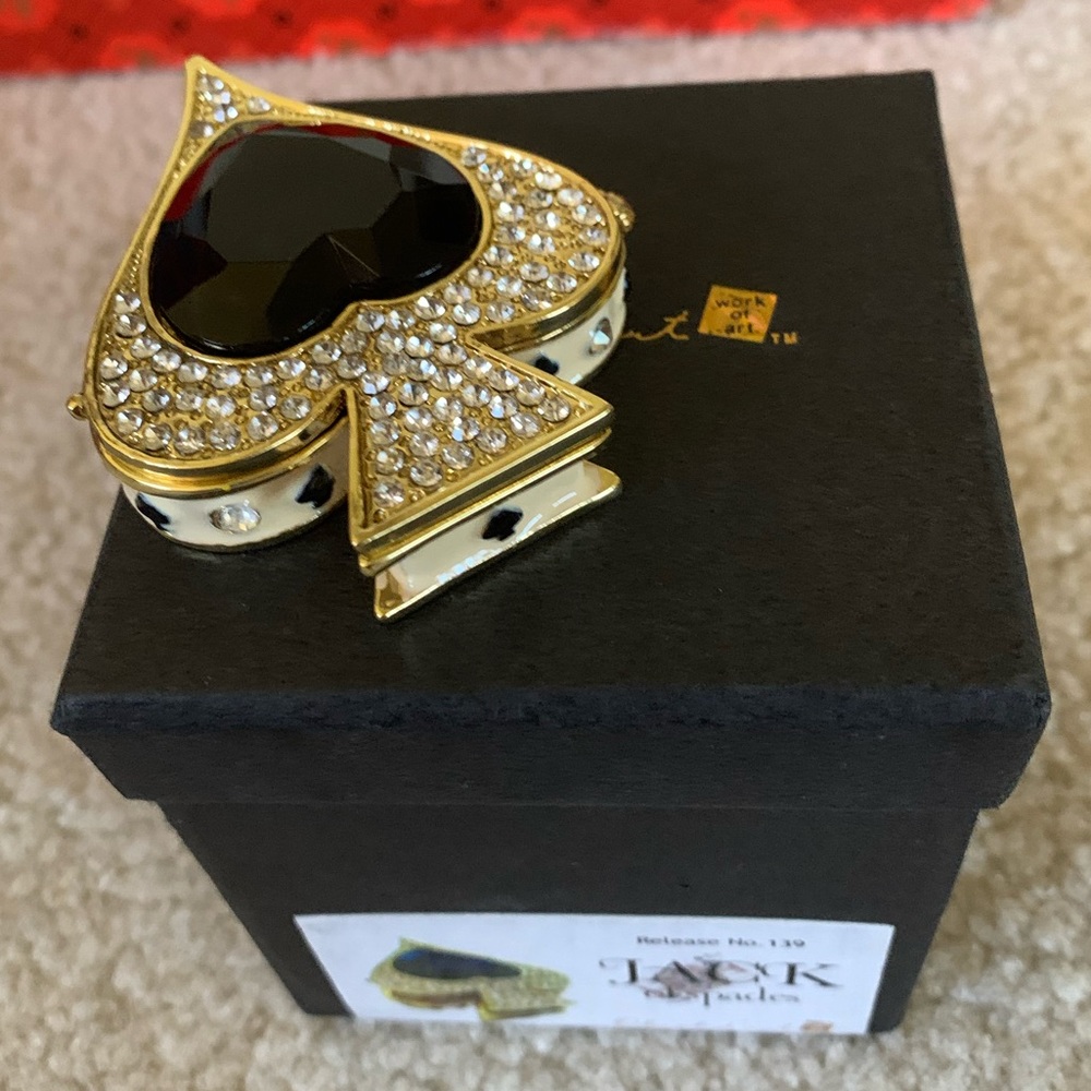 NWT Jack of Spade Objet D'art Art Form Bejeweled Black/Gold Magnetic Trinket Box